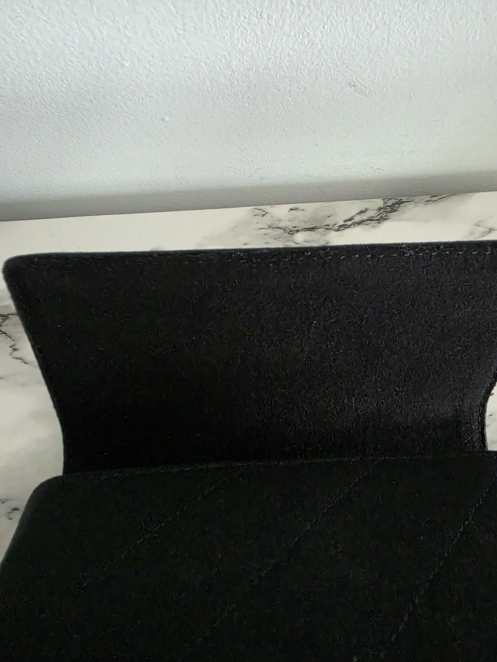 CHANEL Black Quilted Suede Sunglasses Case with Gold CC Logo - Picture 2 of 4